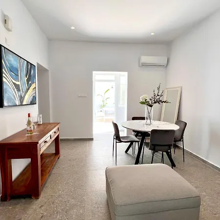 Semesterbostad Stasinou 52 *